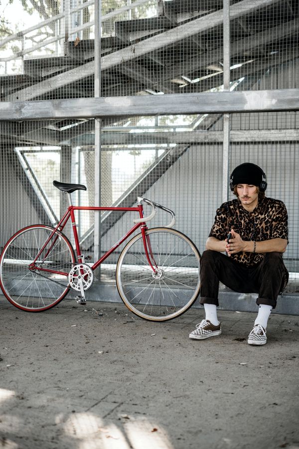 headphones while cycling